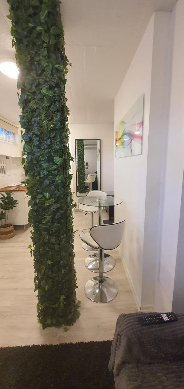 Beautiful Basement Apartment, Very Private And Close To The Metro Ville de Ville de Stockholm Extérieur photo